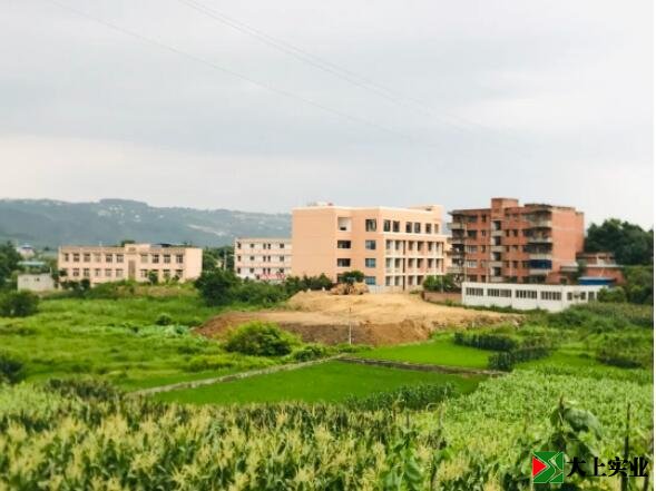 運(yùn)動(dòng)場建設(shè)工地全景